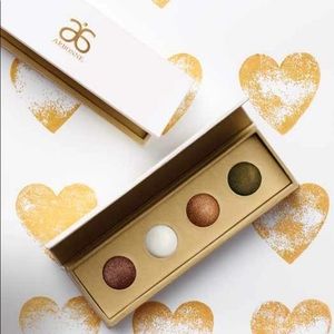 Arbonne Heart of Gold Baked Eye Shadow Palette